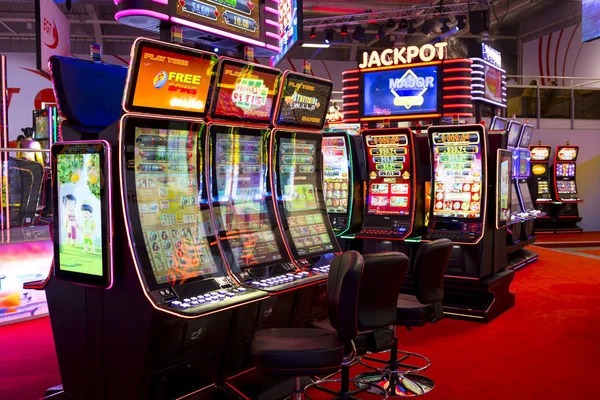 Desktop site sportsbook markets with game information and multiple fixtures